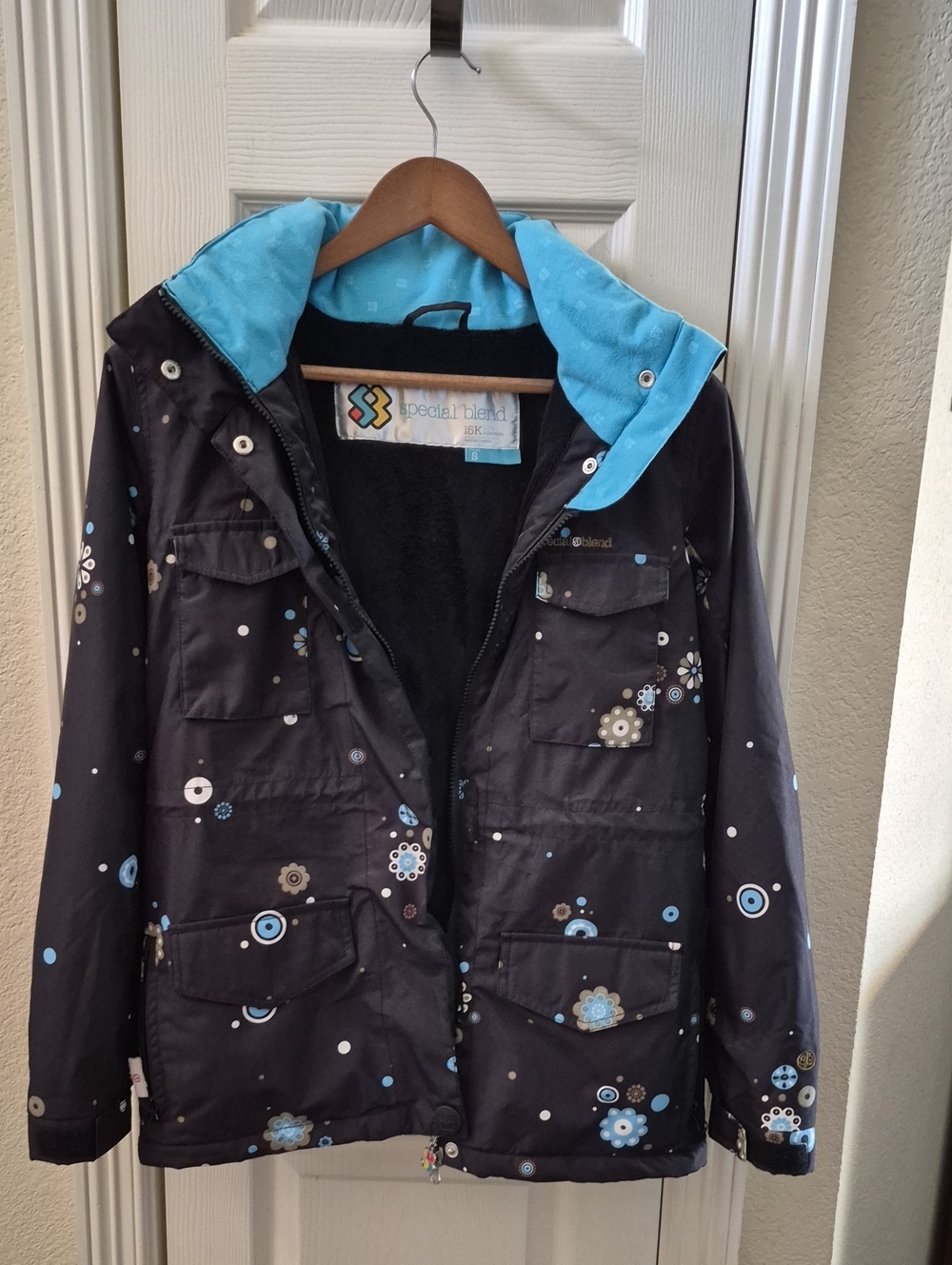 Women's Special Blend Black & Blue Floral Winter Ski Jacket